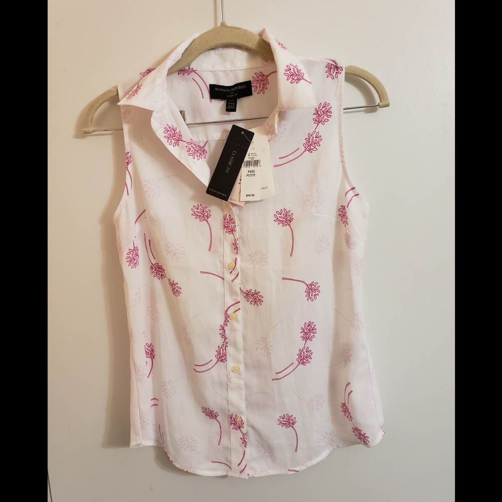 NEW! BANANA REPUBLIC SLEEVELESS SHIRT
